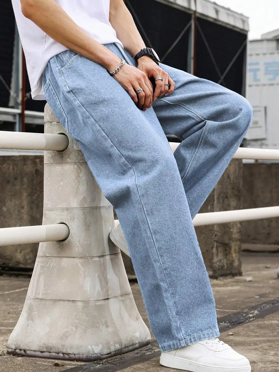 Relaxed Fit Jeans